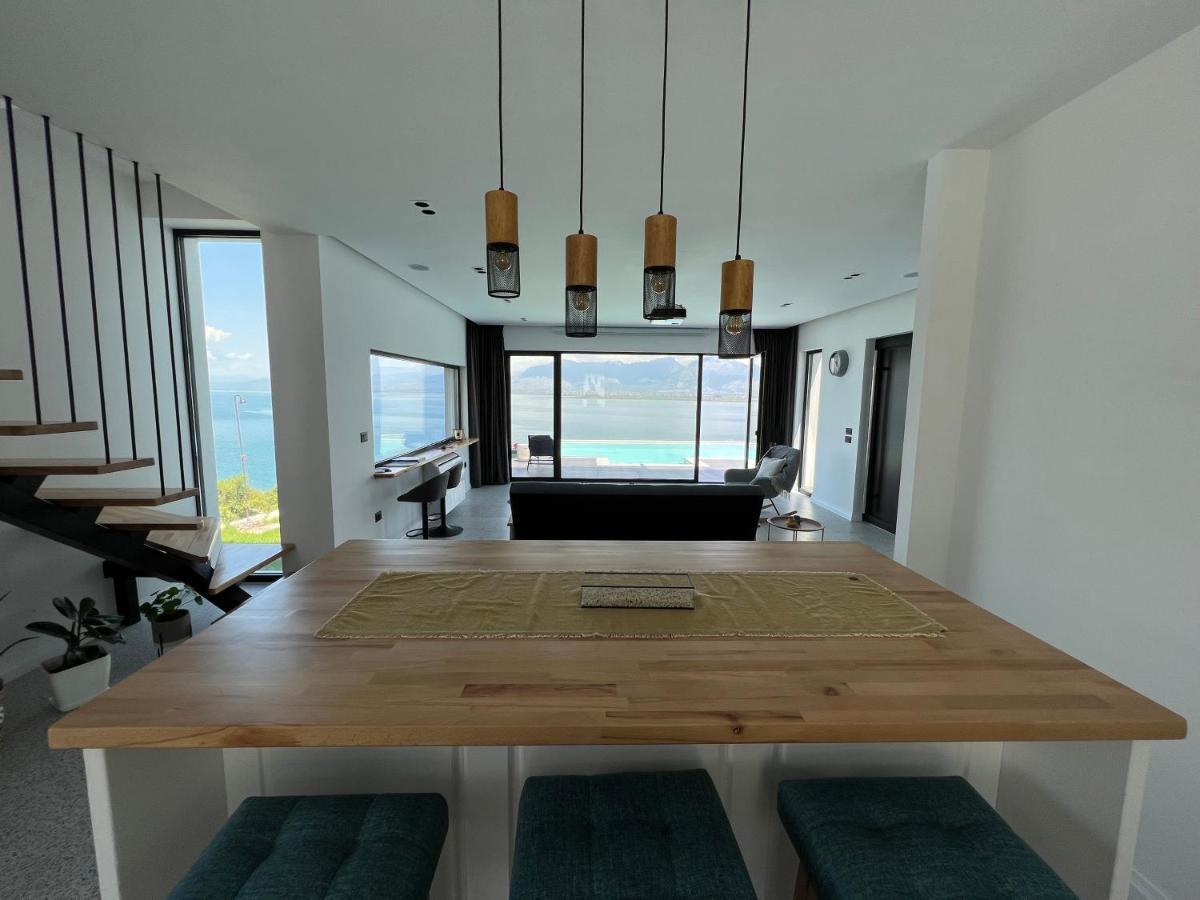 Breeze With A Pool & Magnificent Views