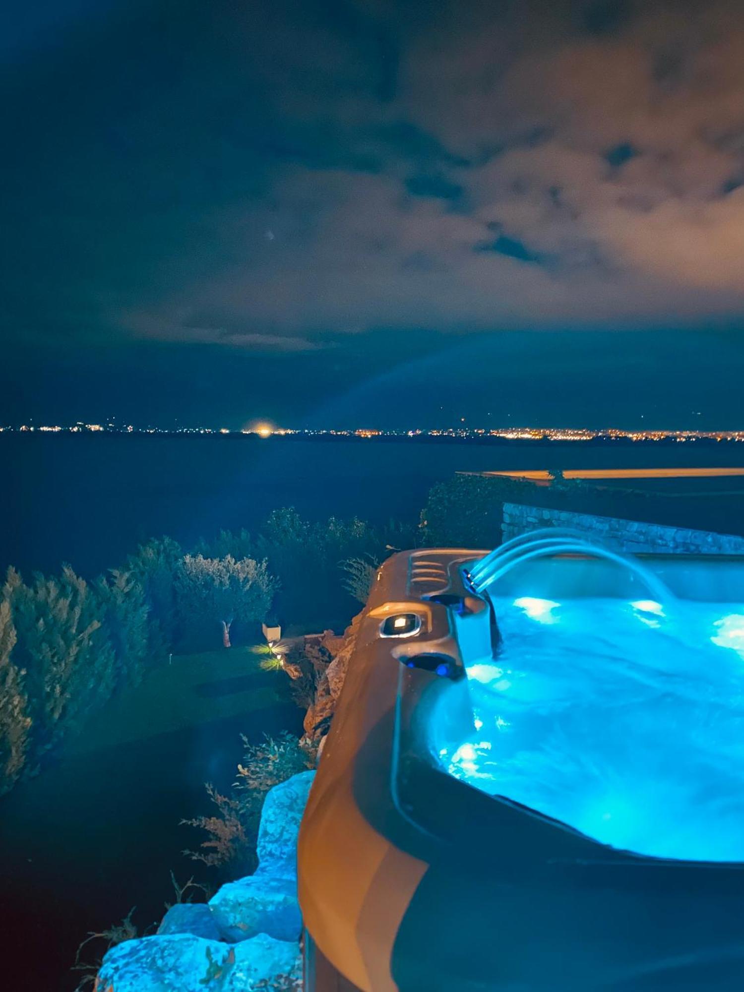Breeze With A Pool & Magnificent Views